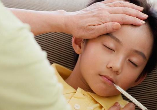 中暑初期癥狀跟新冠肺炎相似，它們各是怎樣的癥狀？